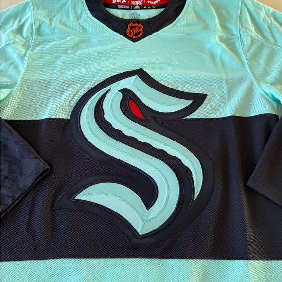 🌟 Adidas Seattle Kraken Jersey ~ Size 46 - Picture 4 of 6